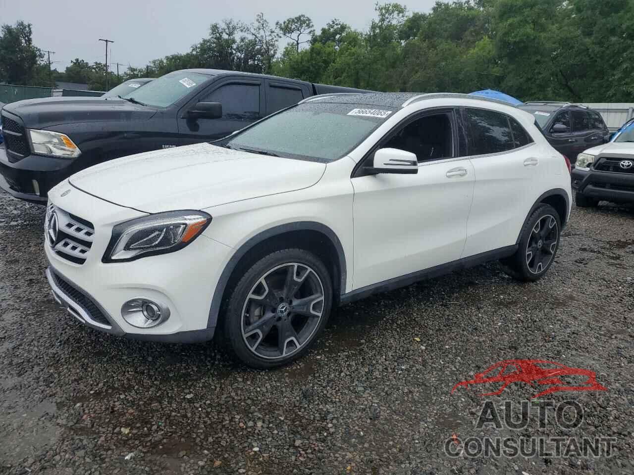 MERCEDES-BENZ GLA-CLASS 2018 - WDCTG4EB5JJ482710