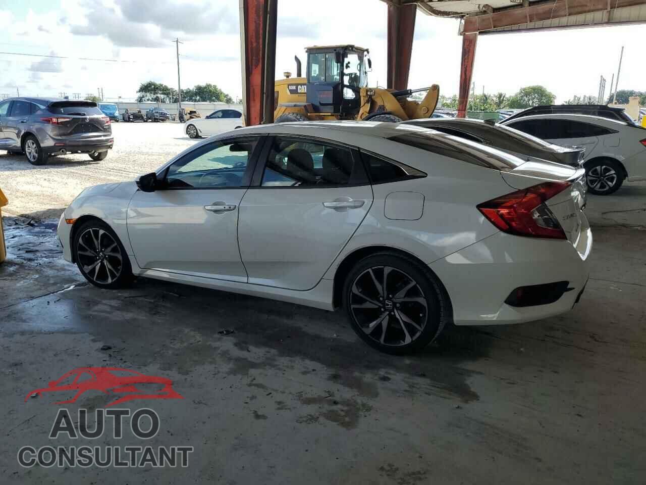 HONDA CIVIC 2019 - 2HGFC2F87KH573178