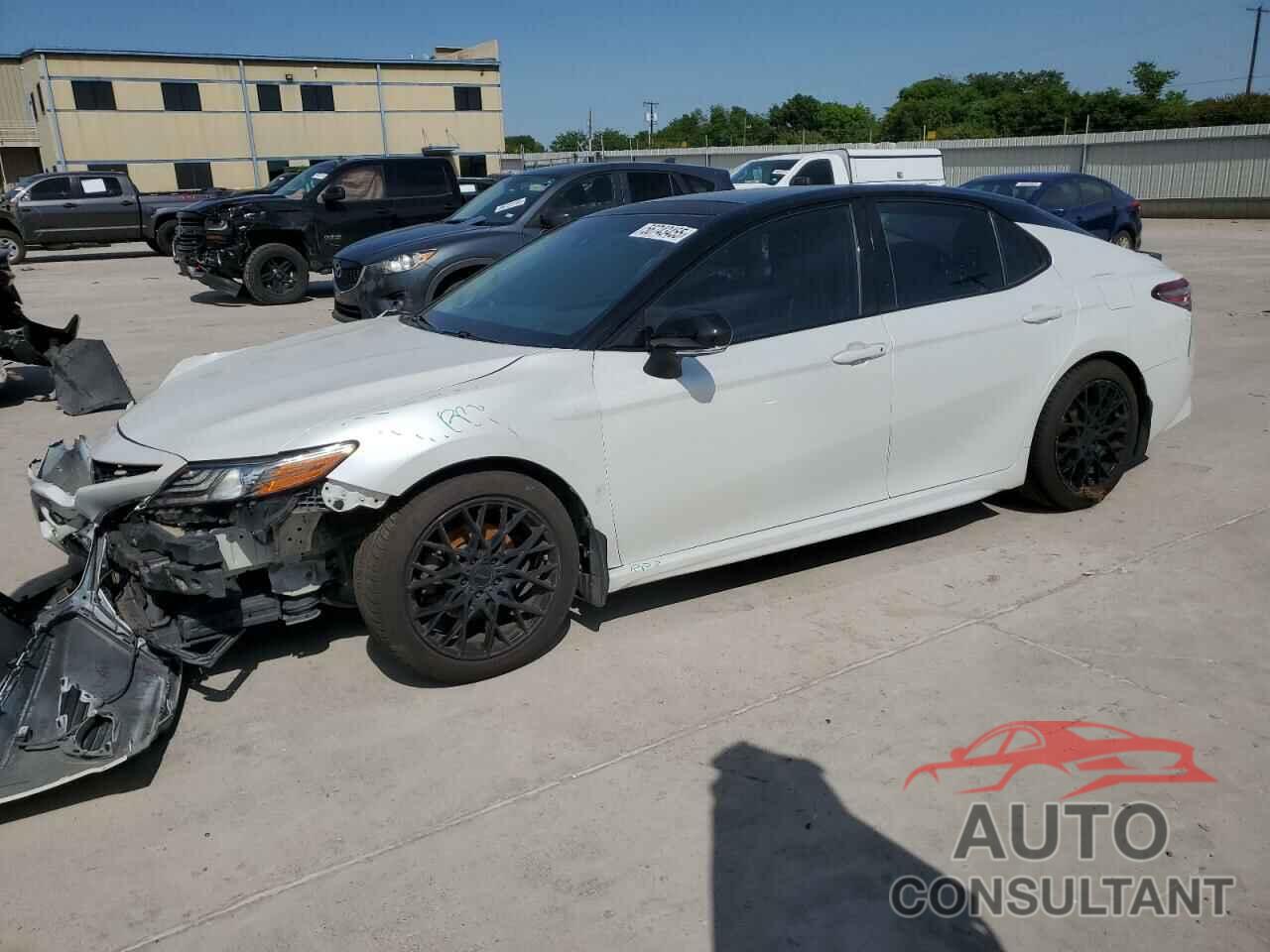 TOYOTA CAMRY 2018 - 4T1BZ1HK6JU021208