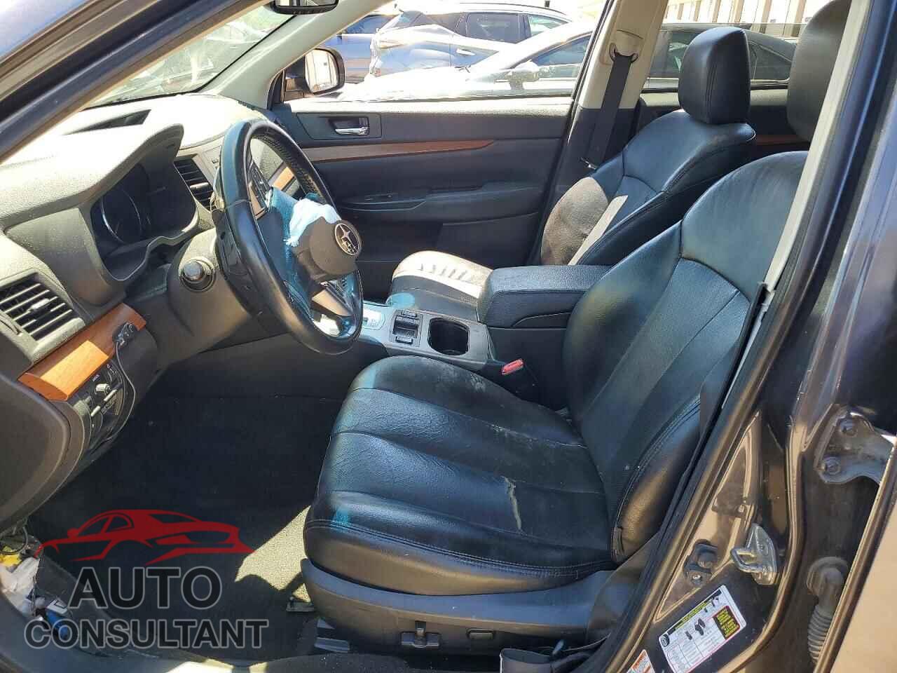 SUBARU OUTBACK 2013 - 4S4BRBKC4D3209744