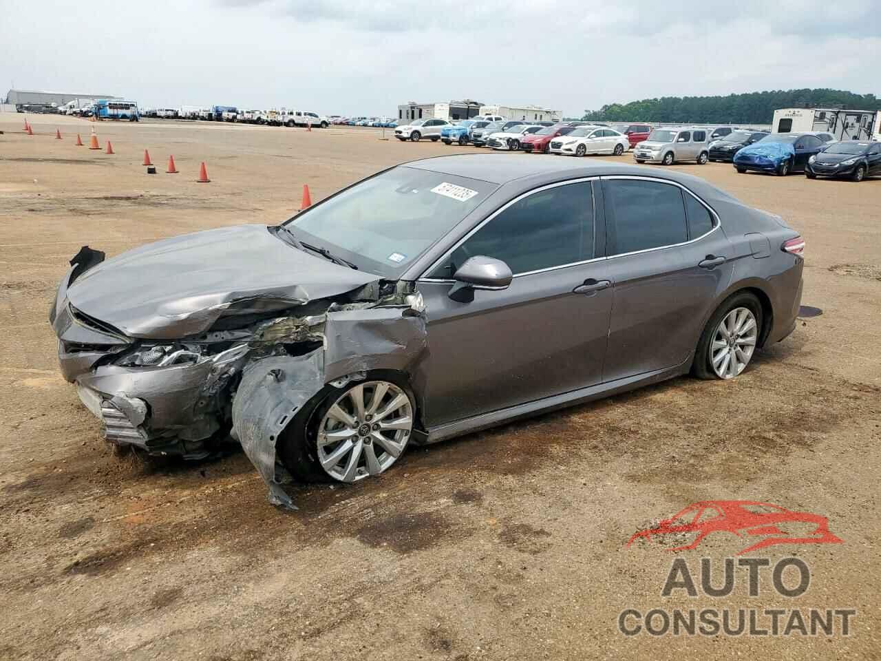 TOYOTA CAMRY 2018 - 4T1B11HK9JU531916