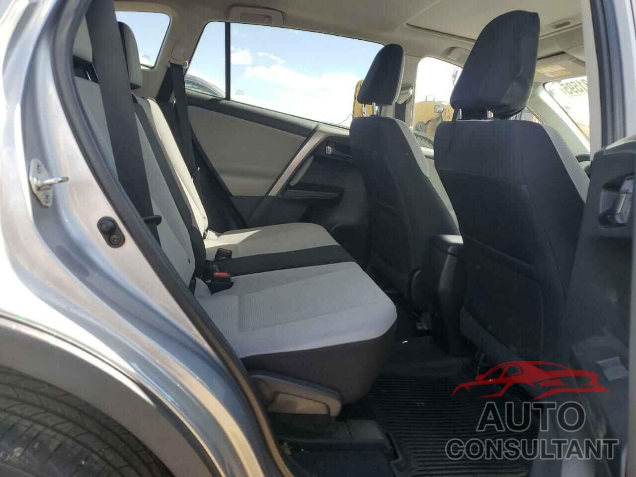 TOYOTA RAV4 2018 - 2T3RFREV6JW728675