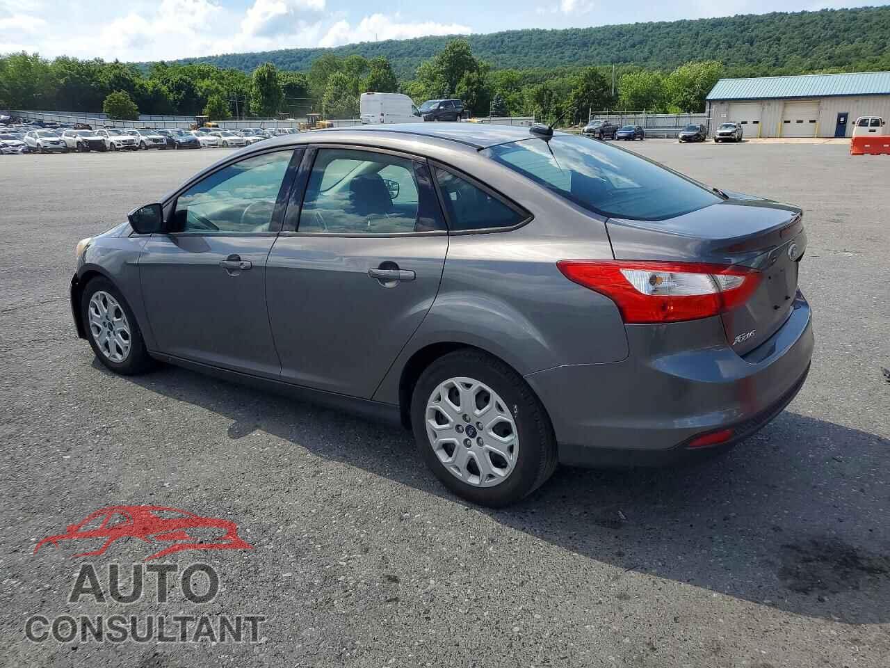 FORD FOCUS 2012 - 1FAHP3F27CL137373