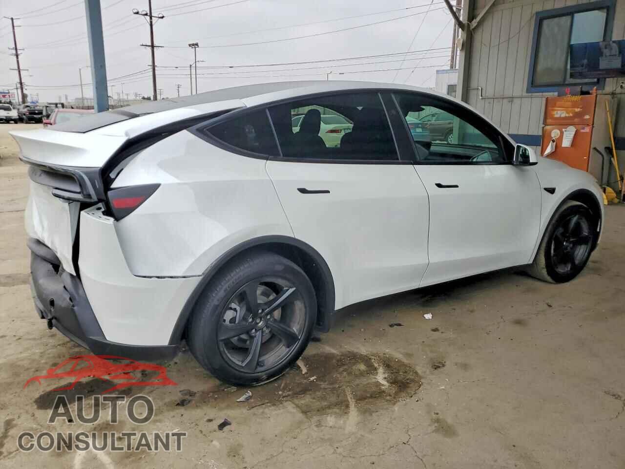 TESLA MODEL Y 2026 - 7SAYGDEDXTF596230