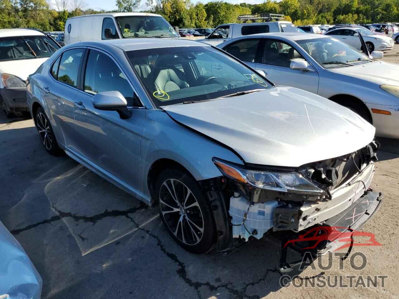 TOYOTA CAMRY 2018 - 4T1B11HK1JU612991