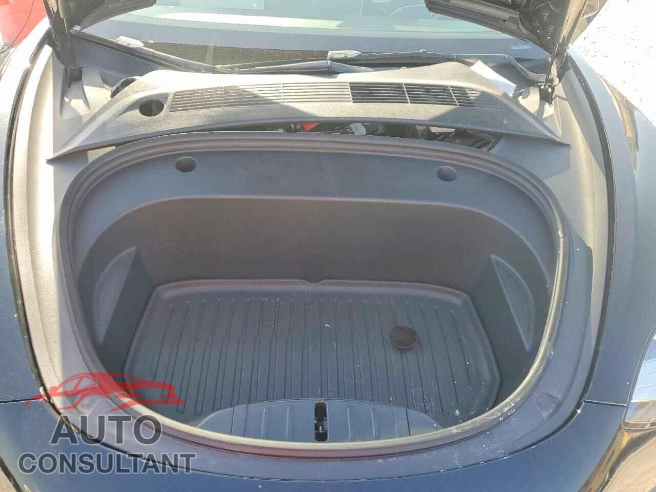TESLA MODEL 3 2022 - 5YJ3E1EB3NF261906