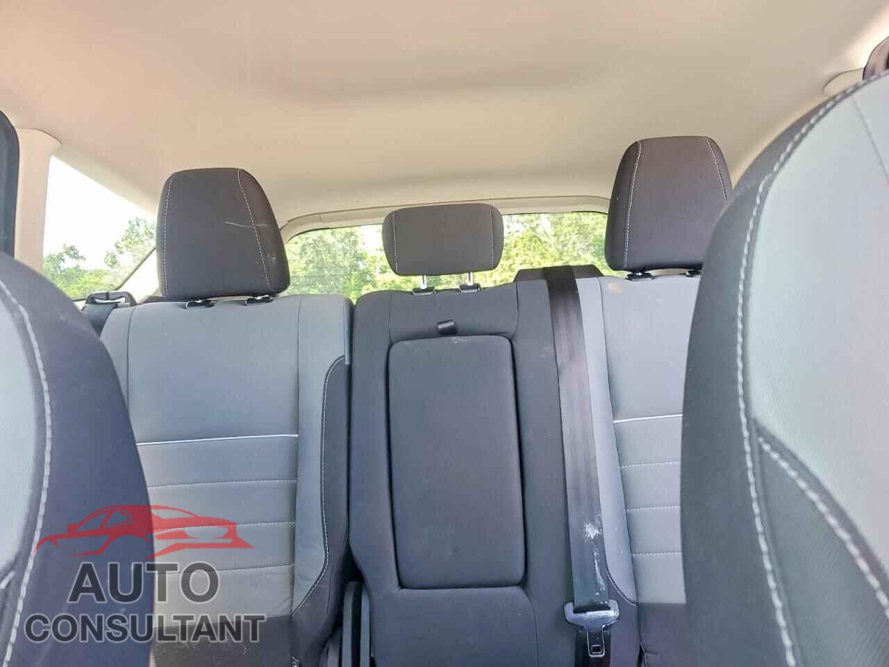 FORD ESCAPE 2015 - 1FMCU0G71FUC77015