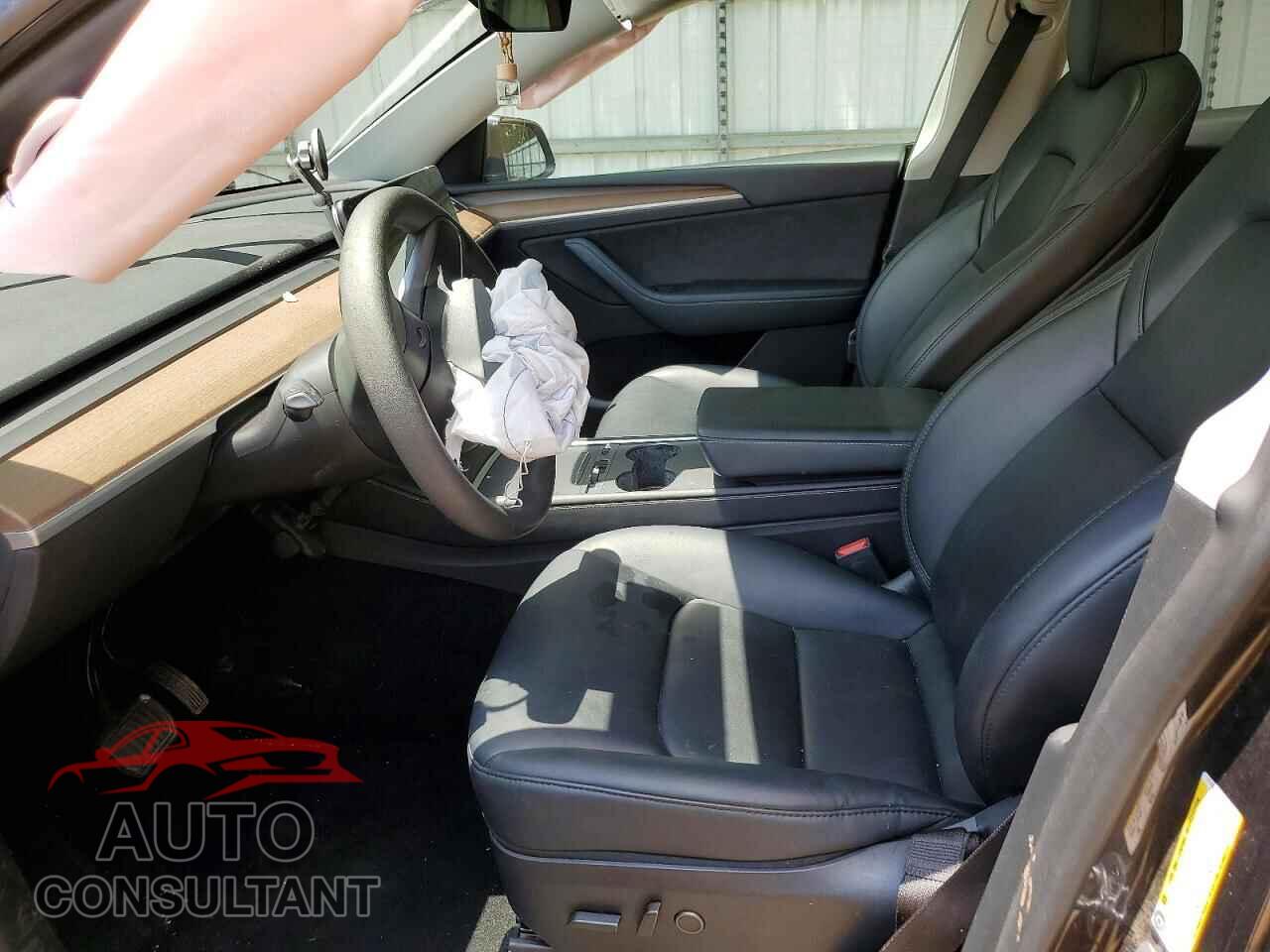 TESLA MODEL Y 2024 - 7SAYGDED6RF111185