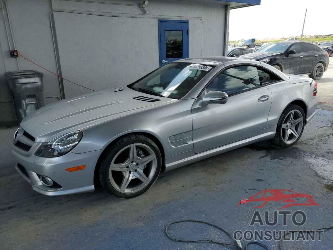 MERCEDES-BENZ SL-CLASS 2009 - WDBSK71F09F143487