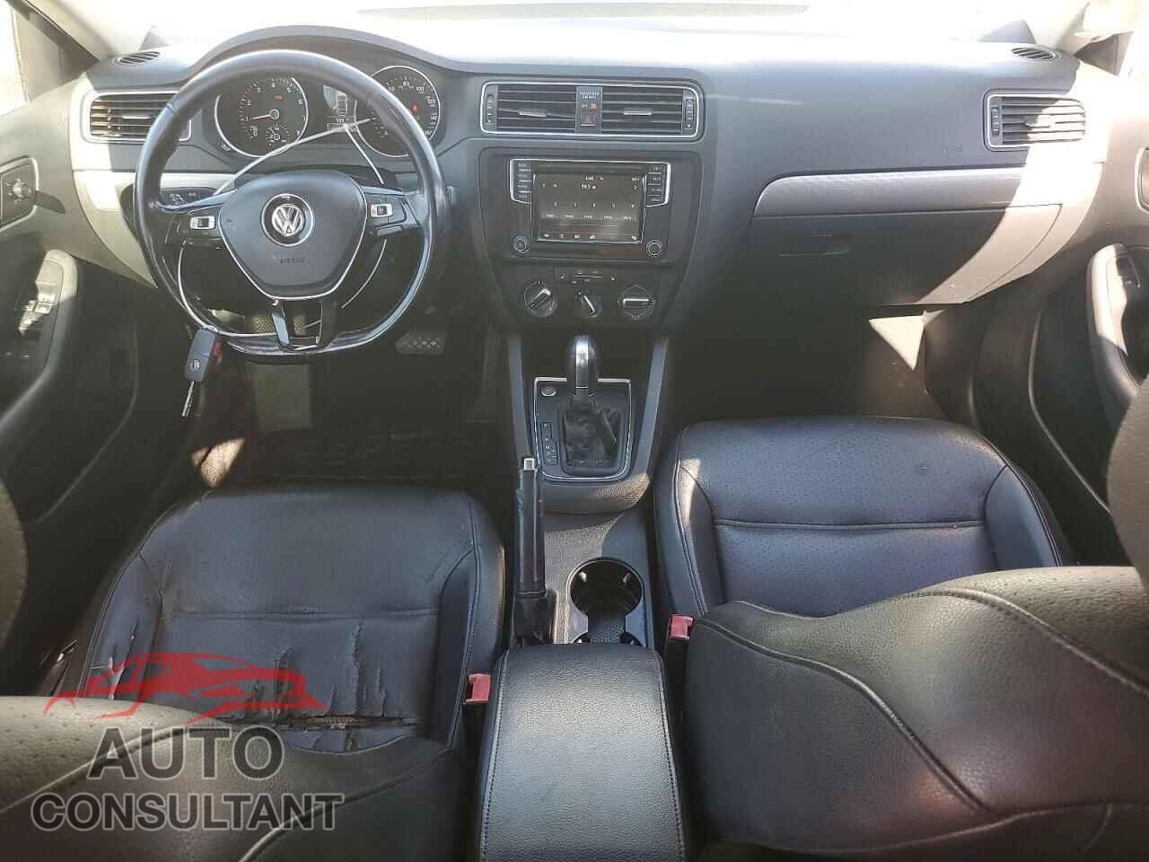 VOLKSWAGEN JETTA 2017 - 3VWDB7AJ2HM380427