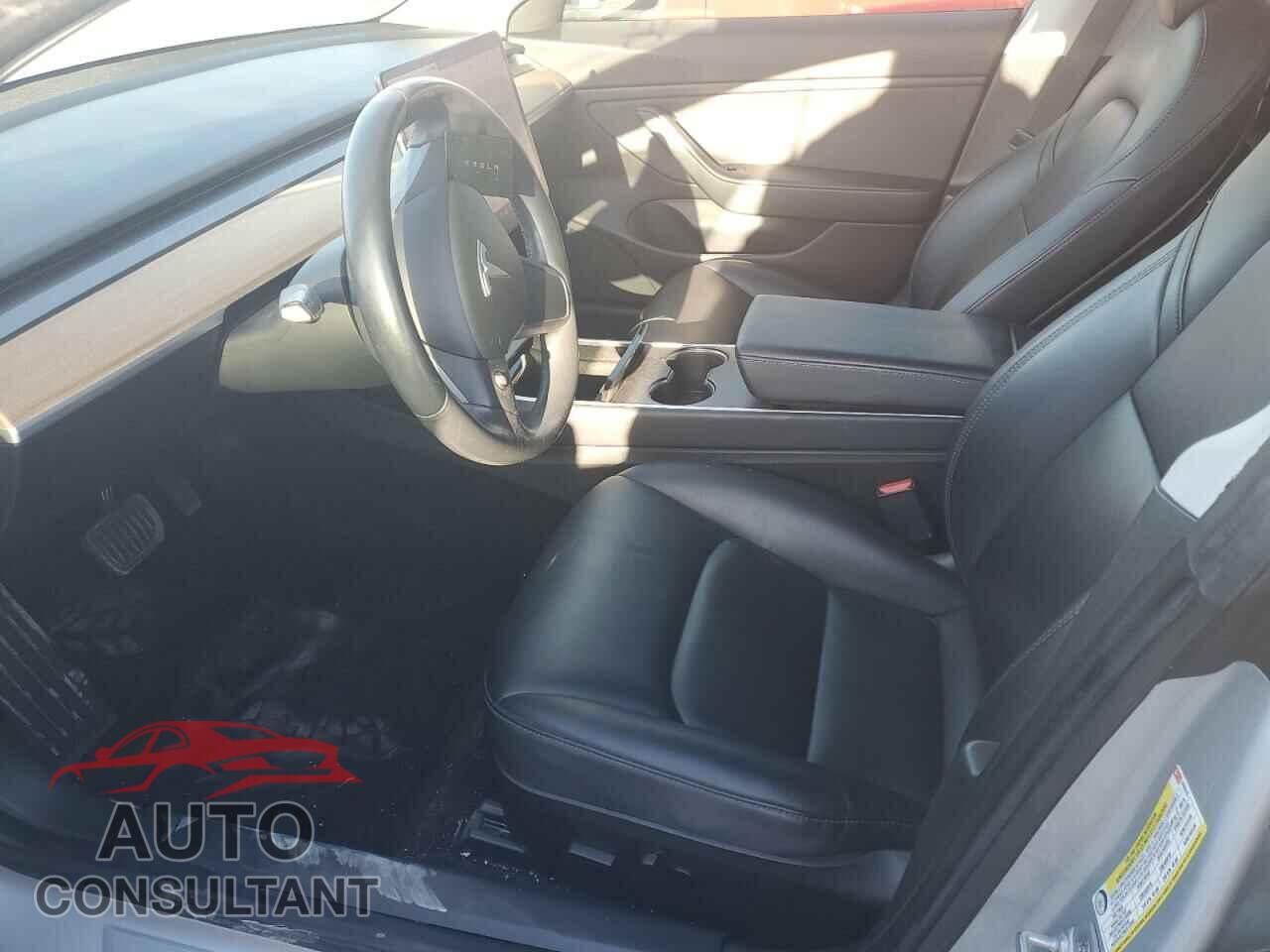 TESLA MODEL 3 2018 - 5YJ3E1EAXJF095370