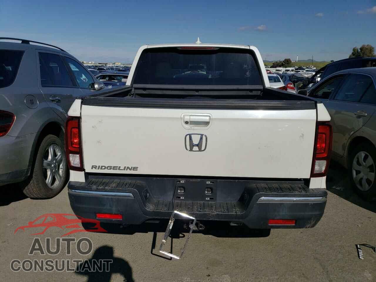 HONDA RIDGELINE 2017 - 5FPYK2F58HB011263