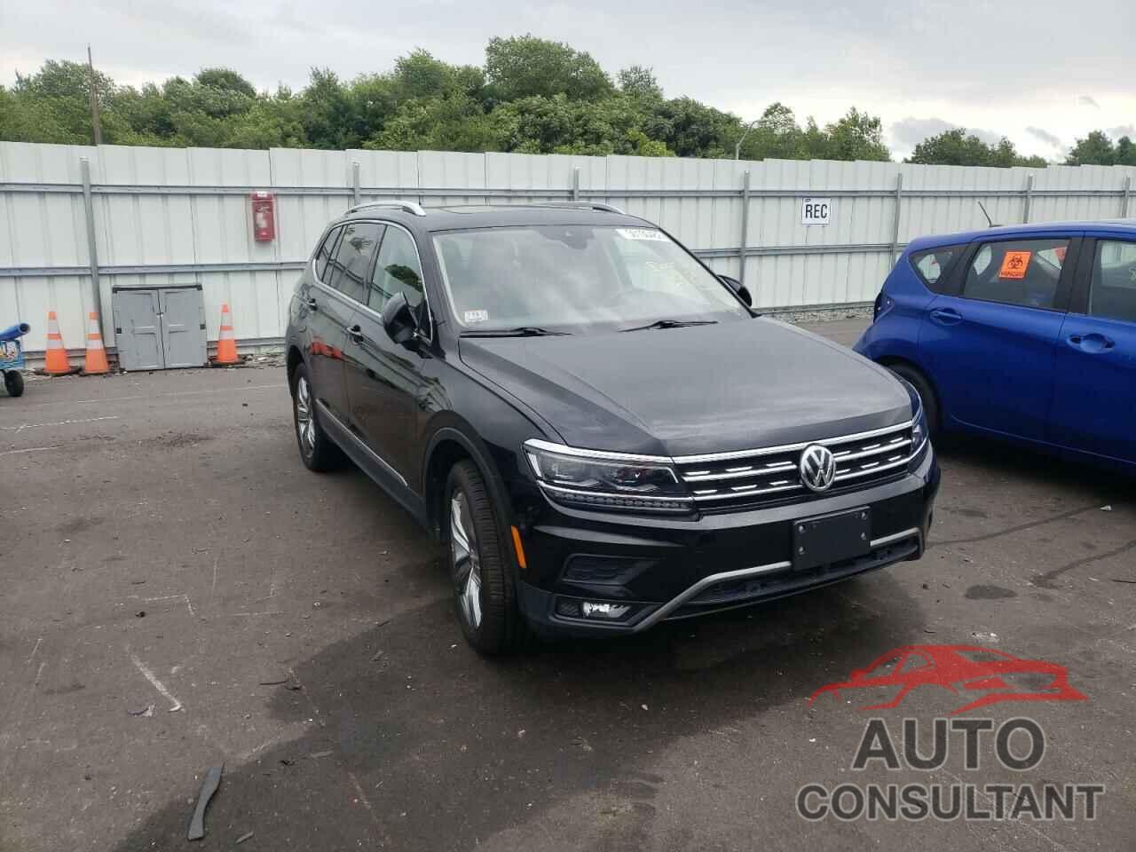 VOLKSWAGEN TIGUAN 2018 - 3VV5B7AX2JM152348