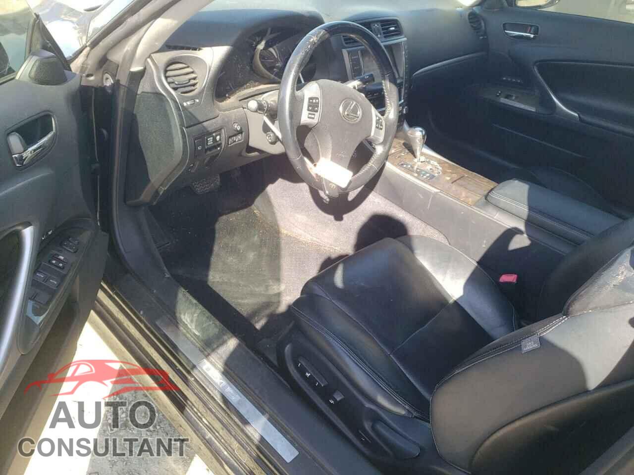 LEXUS IS 2011 - JTHFF2C23B2515419