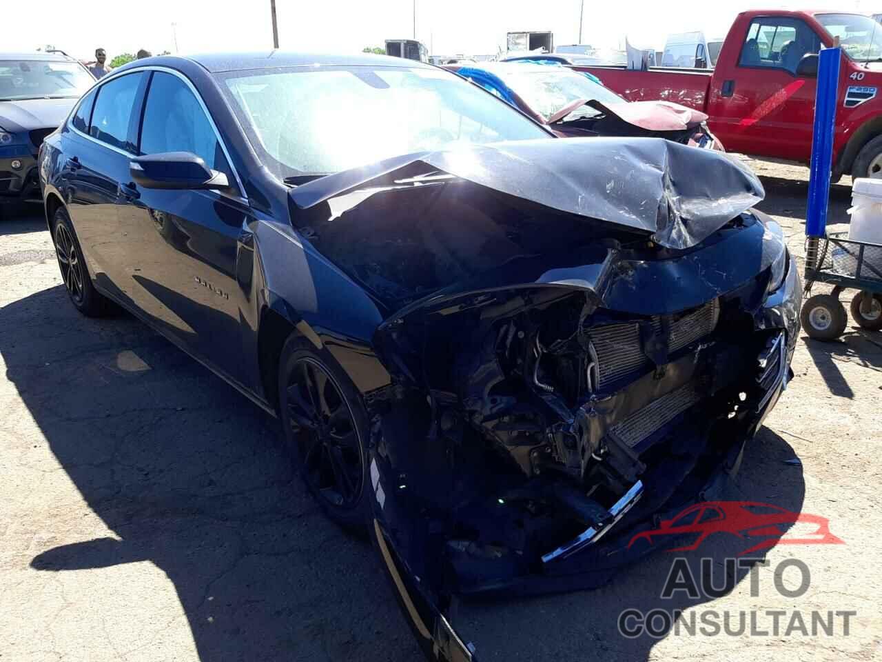 CHEVROLET MALIBU 2017 - 1G1ZE5ST8HF219660