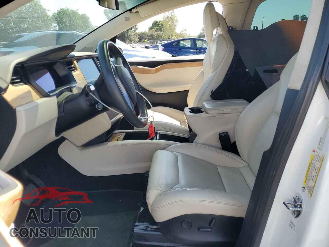 TESLA MODEL X 2018 - 5YJXCDE2XJF104182