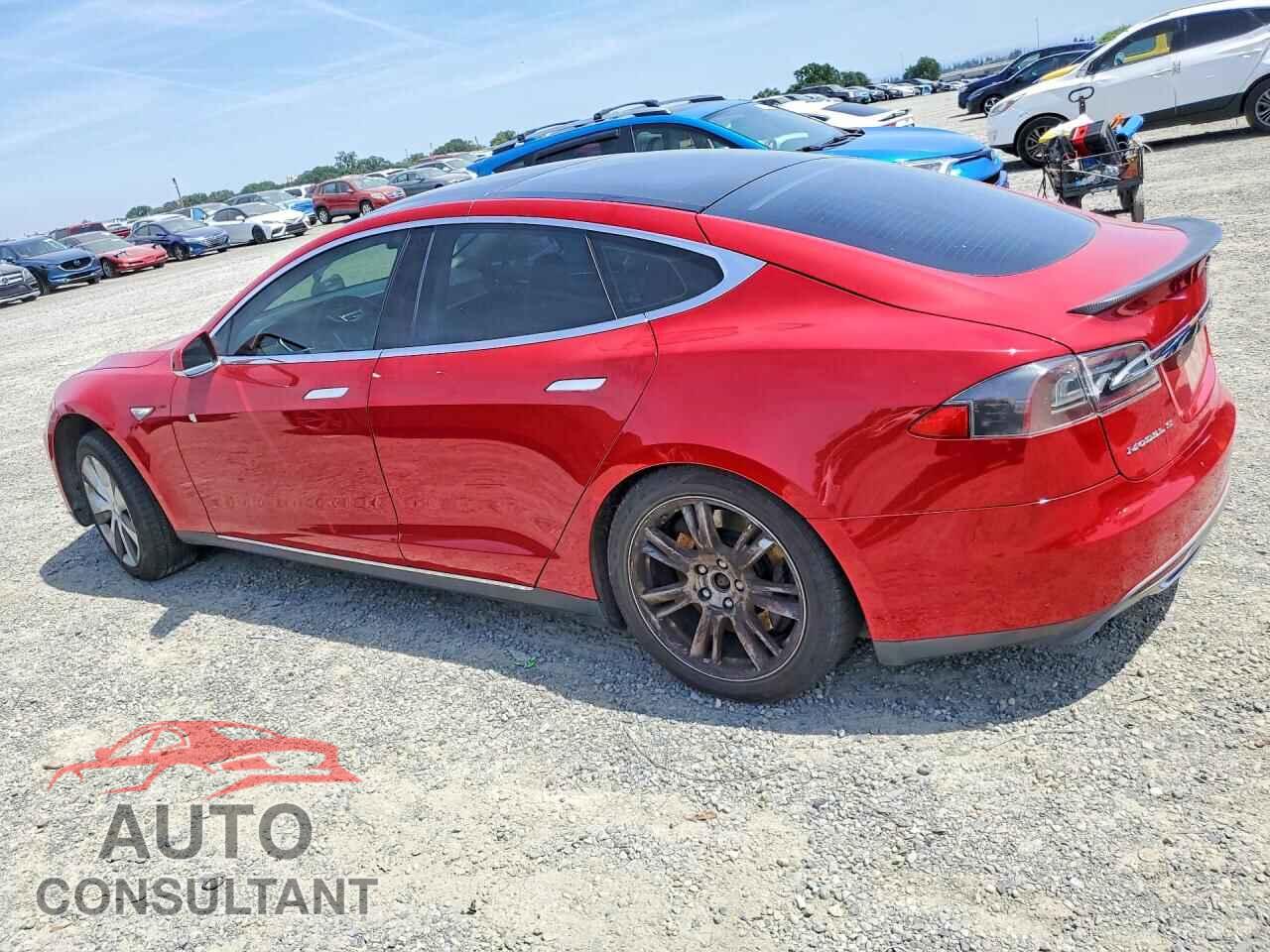 TESLA MODEL S 2013 - 5YJSA1DP8DFP09219