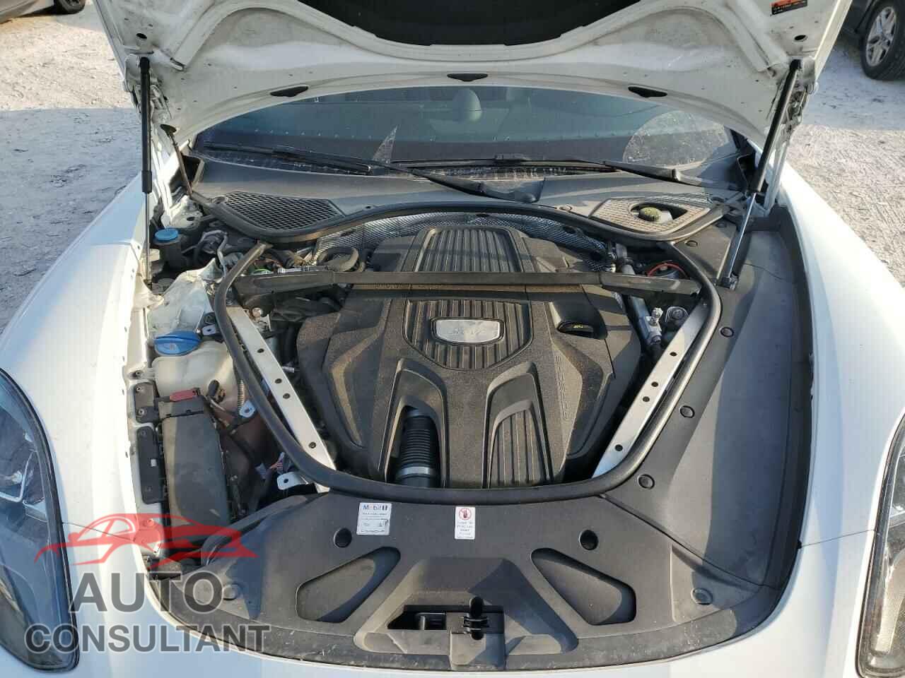 PORSCHE PANAMERA 2017 - WP0AA2A78HL101175