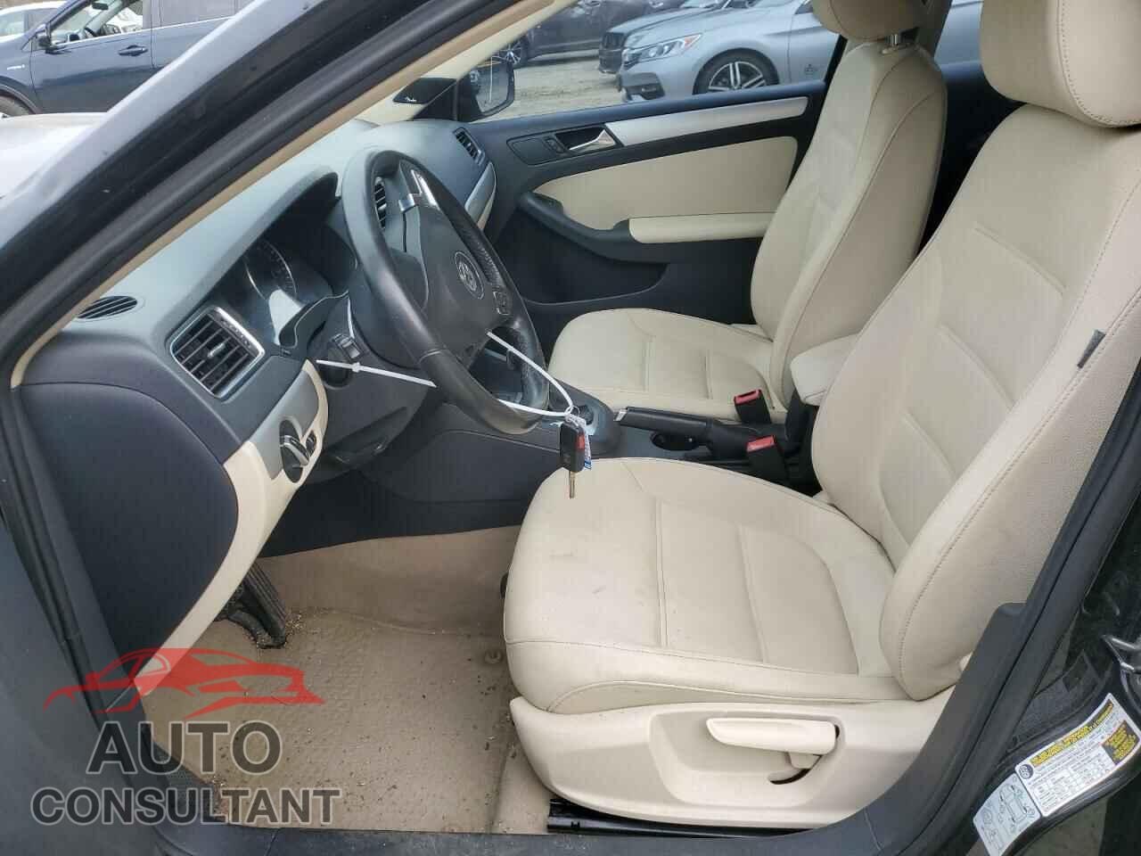 VOLKSWAGEN JETTA 2012 - 3VWLL7AJ2CM373012