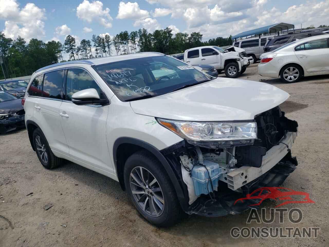 TOYOTA HIGHLANDER 2018 - 5TDJZRFH8JS527990