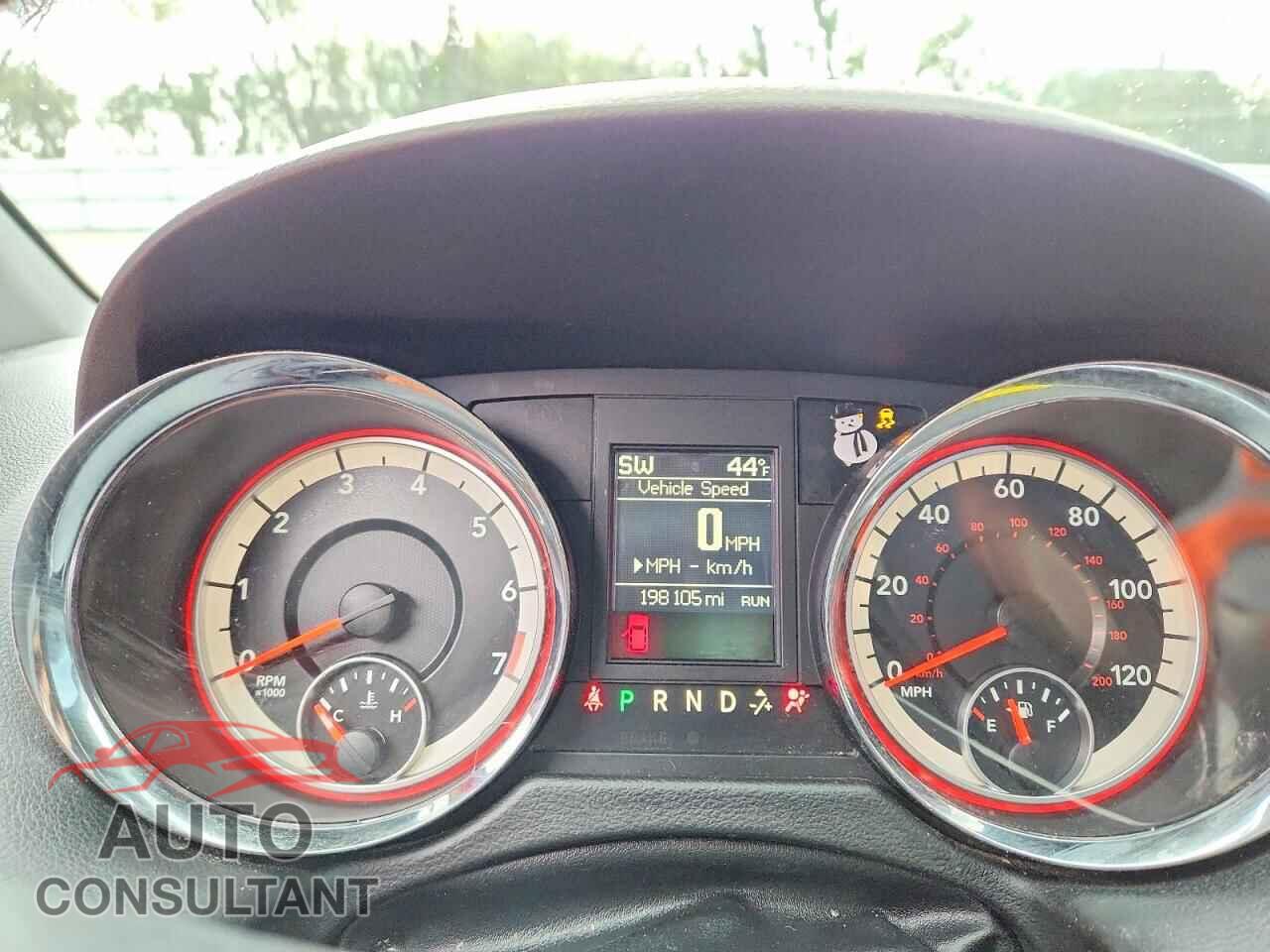 DODGE CARAVAN 2017 - 2C4RDGEG9HR557551