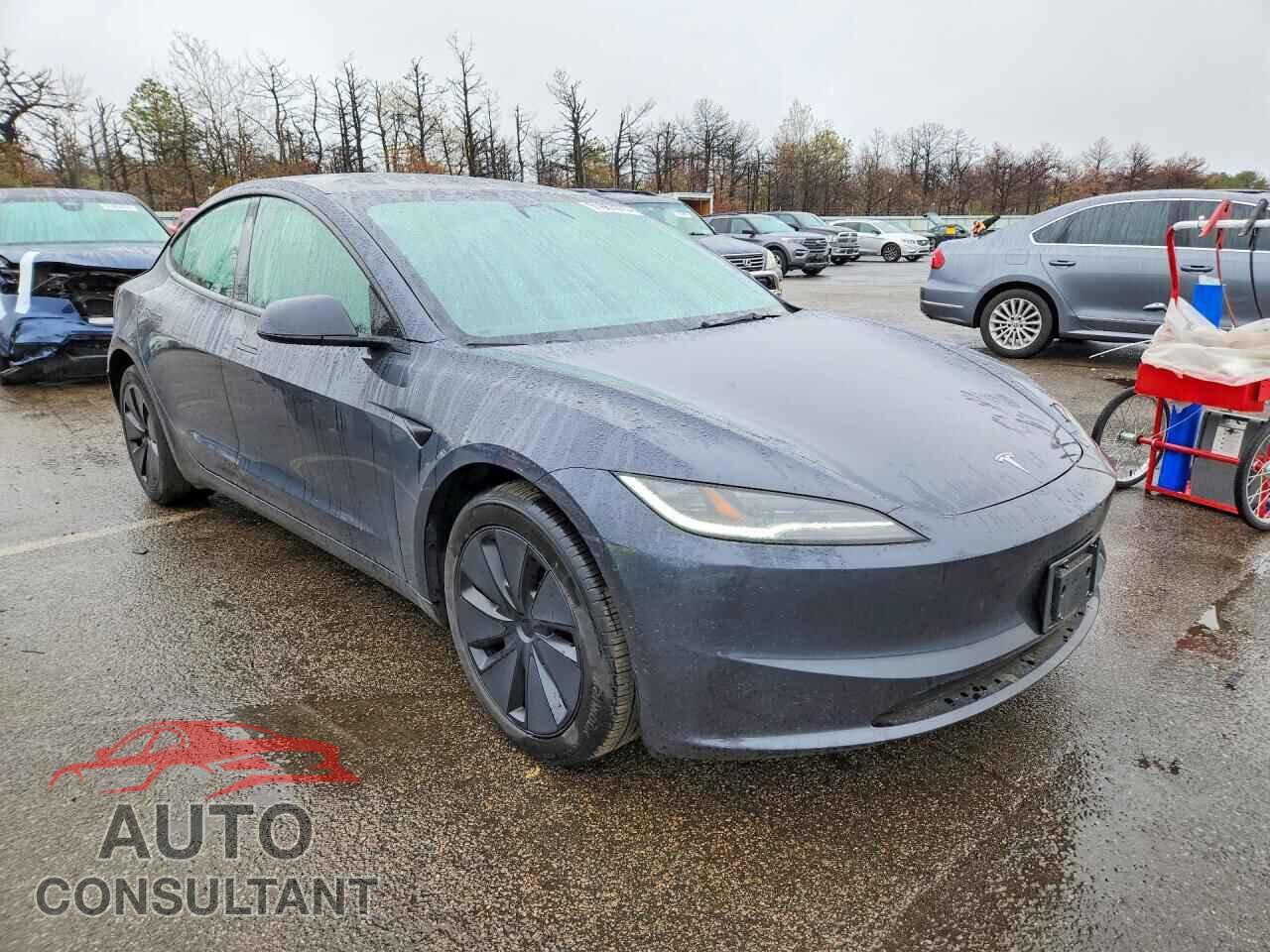TESLA MODEL 3 2024 - 5YJ3E1EA4RF722883