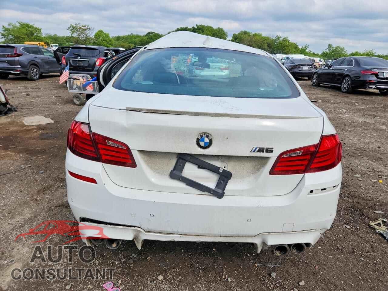 BMW M5 2013 - WBSFV9C53DD096575