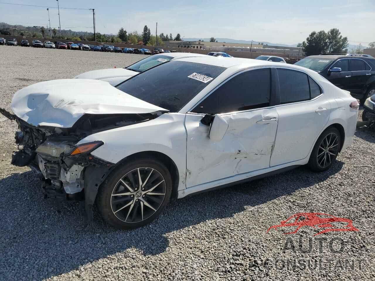 TOYOTA CAMRY 2022 - 4T1T11AK1NU693513