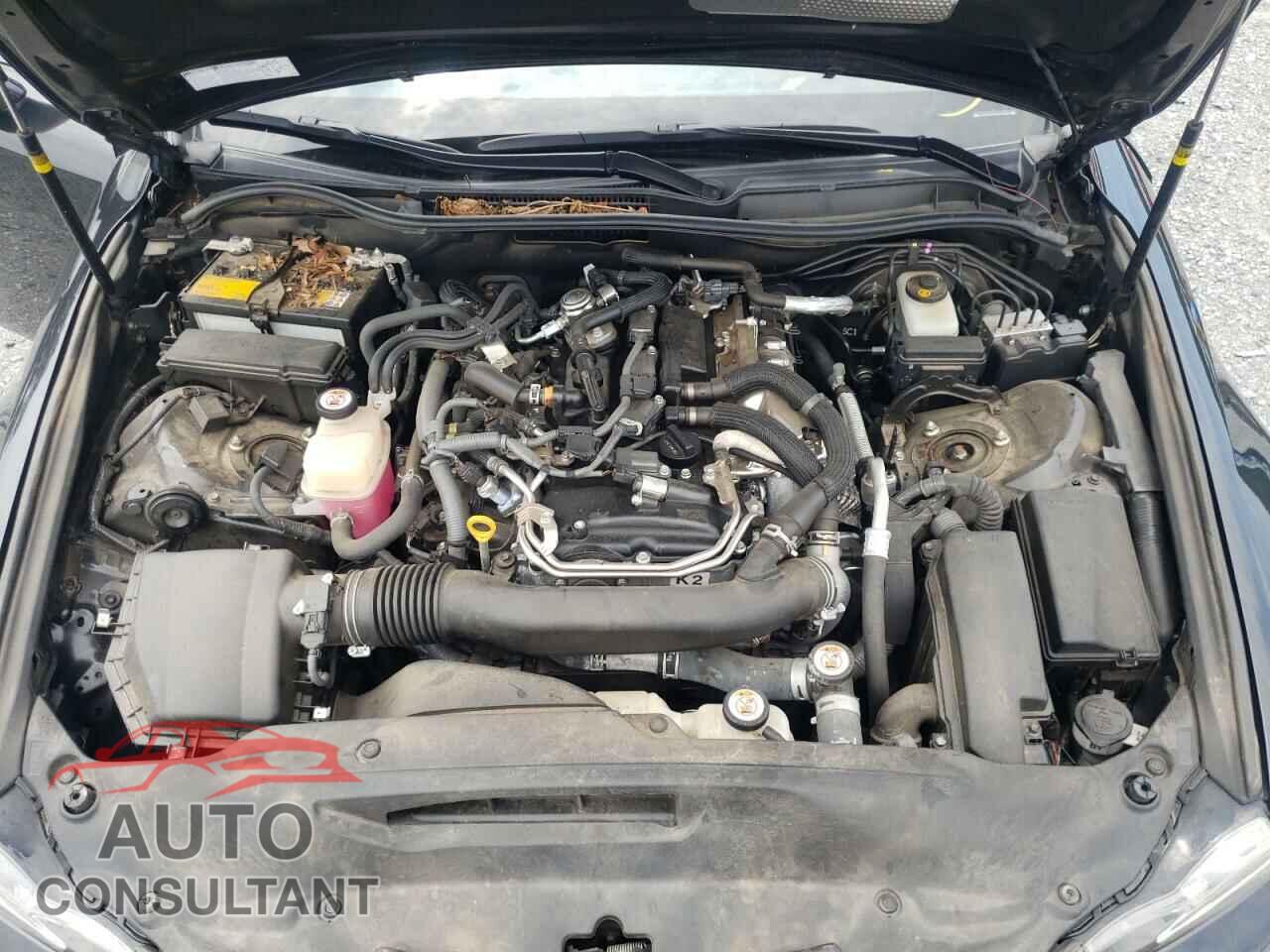 LEXUS IS 2018 - JTHBA1D28J5075992