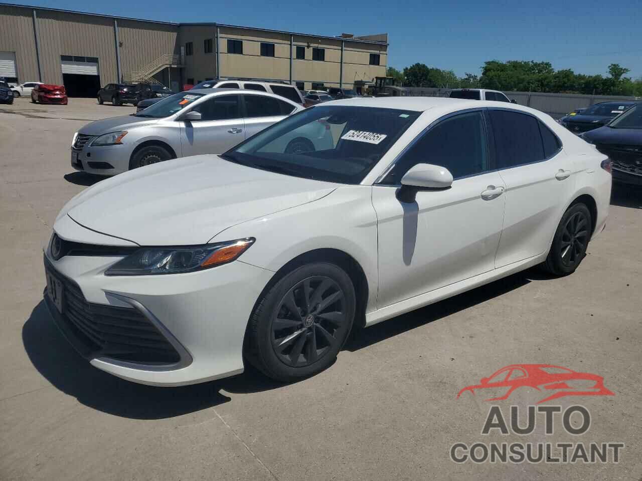 TOYOTA CAMRY 2022 - 4T1C11AKXNU628241