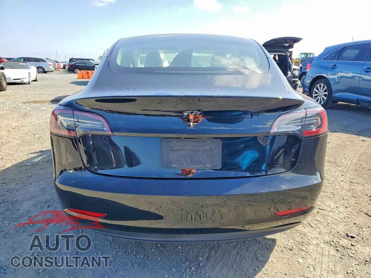 TESLA MODEL 3 2023 - 5YJ3E1EA1PF563155