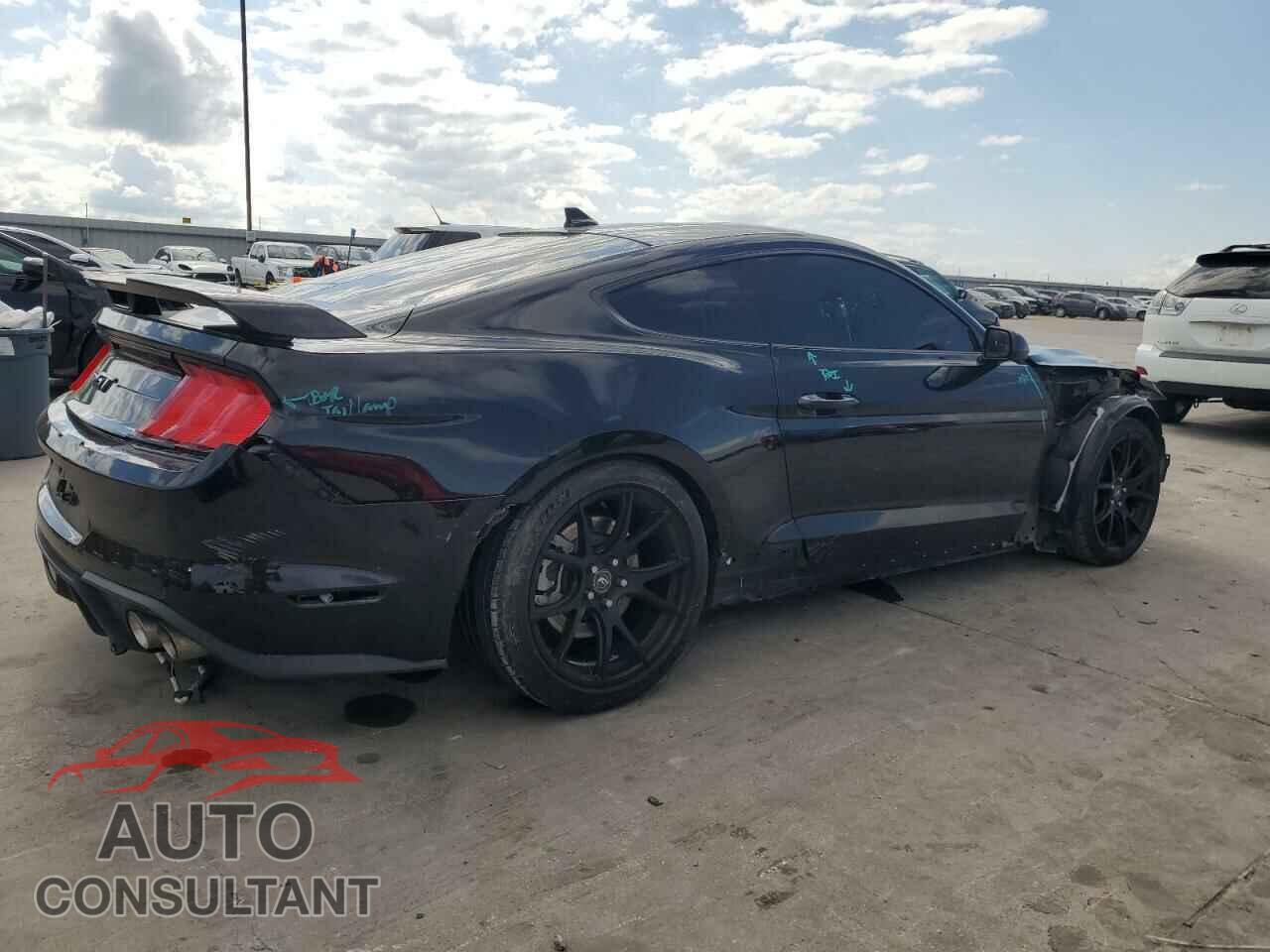 FORD MUSTANG 2021 - 1FA6P8CF7M5151274