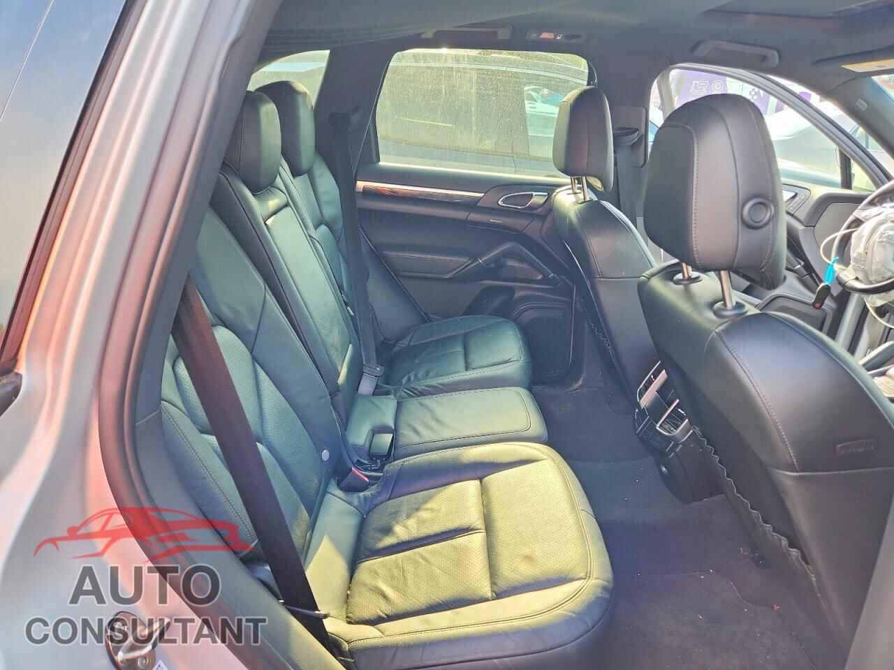 PORSCHE CAYENNE 2011 - WP1AB2A25BLA45834
