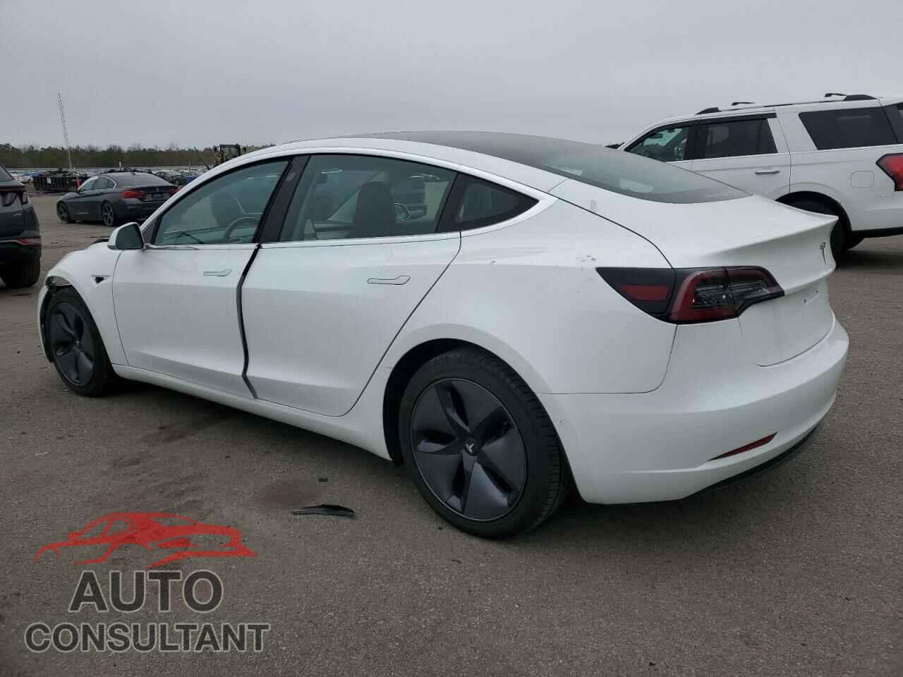 TESLA MODEL 3 2019 - 5YJ3E1EB3KF199256