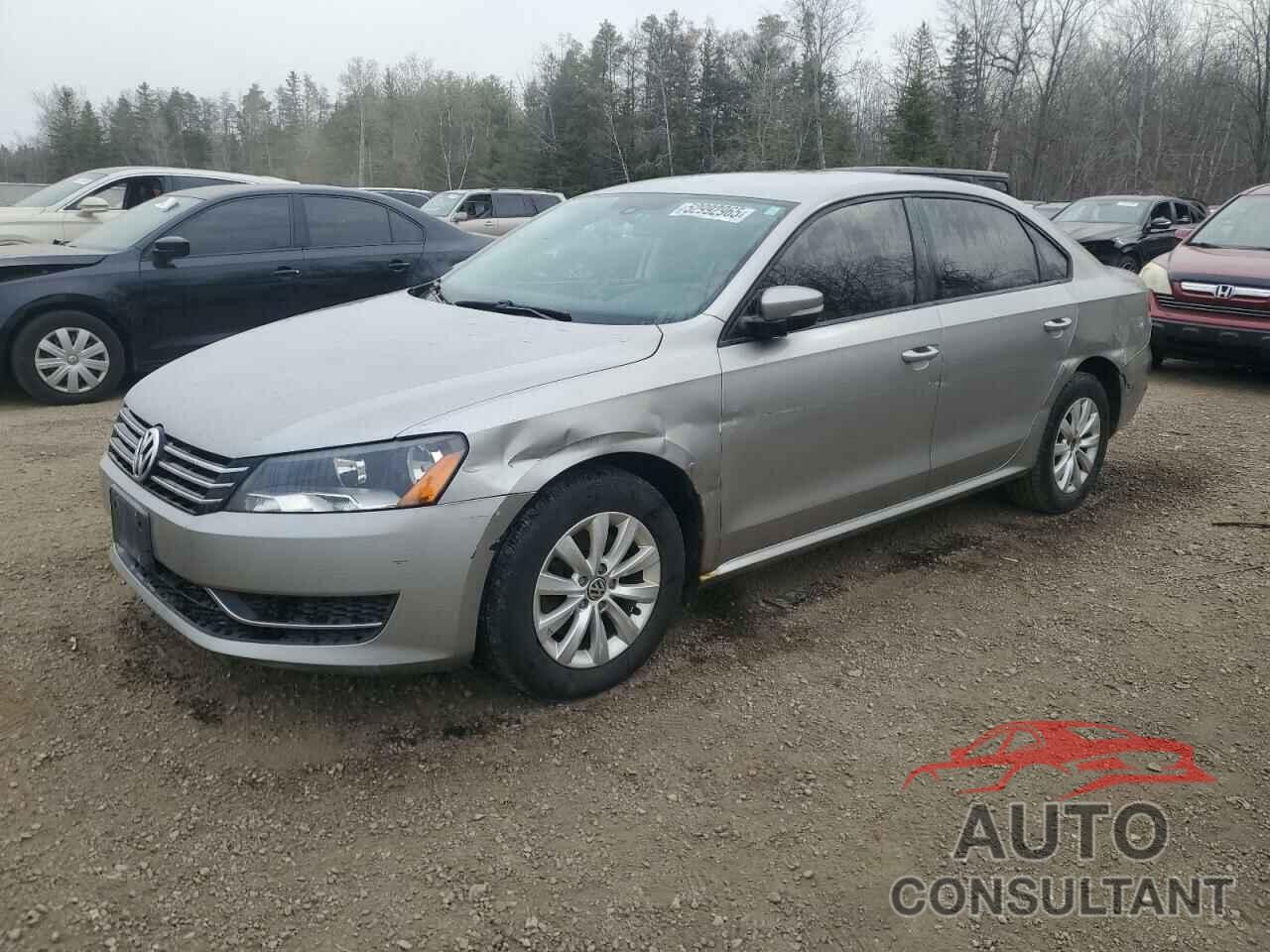 VOLKSWAGEN PASSAT 2013 - 1VWAH7A33DC110203
