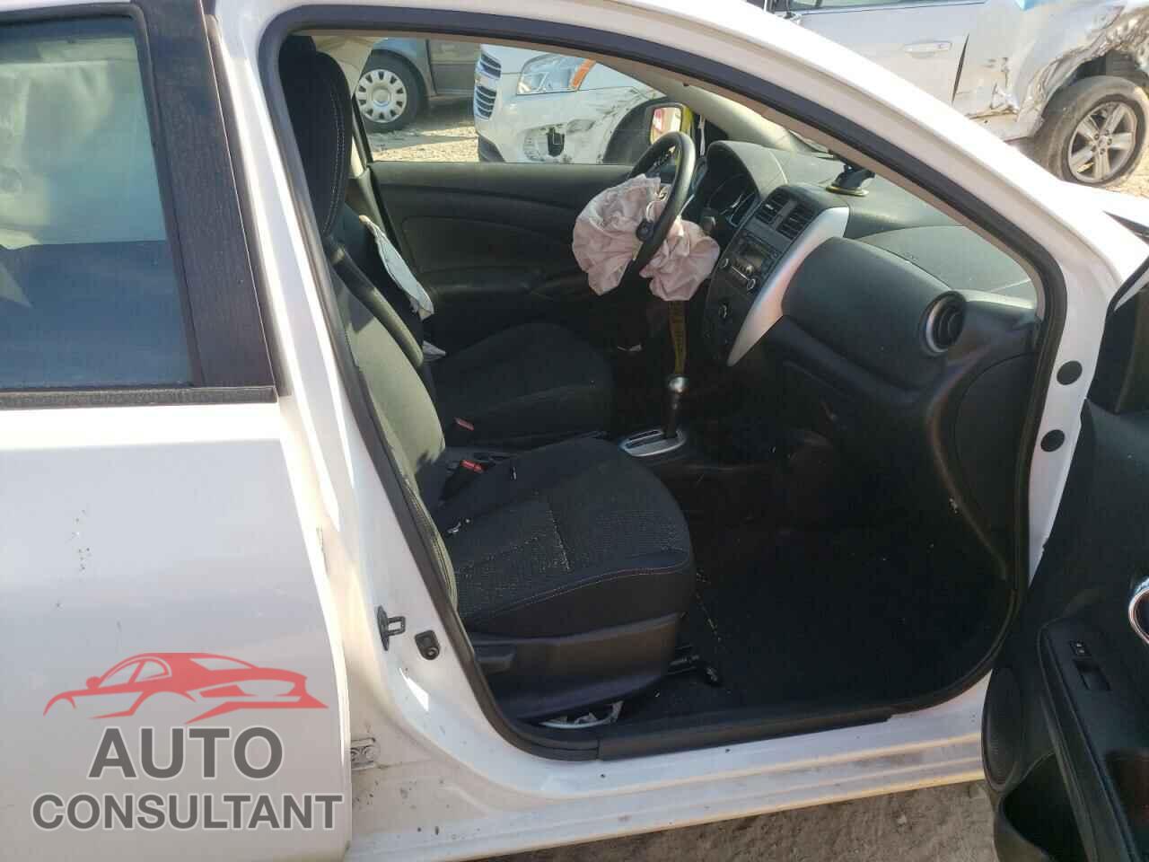 NISSAN VERSA 2017 - 3N1CN7AP6HL808518