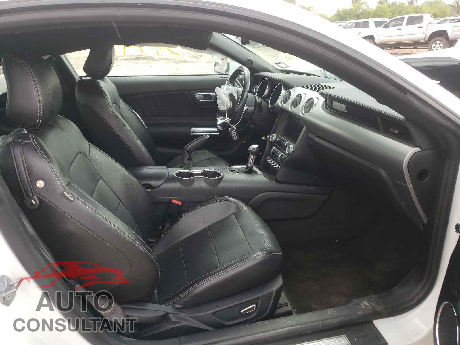 FORD MUSTANG 2018 - 1FA6P8CF3J5156760