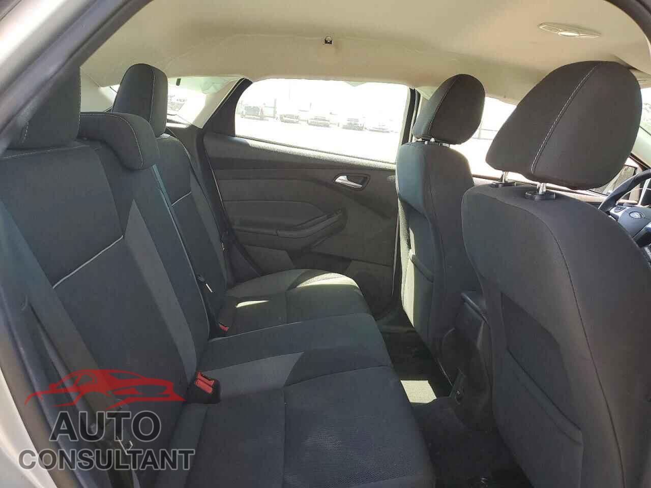 FORD FOCUS 2014 - 1FADP3K21EL271111