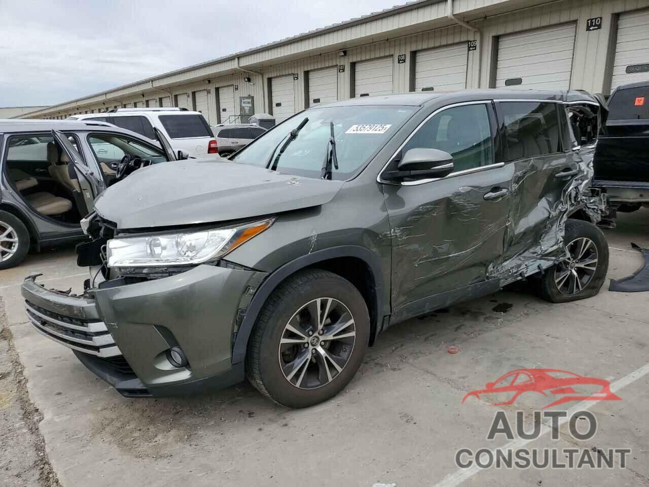 TOYOTA HIGHLANDER 2019 - 5TDBZRFH0KS972147
