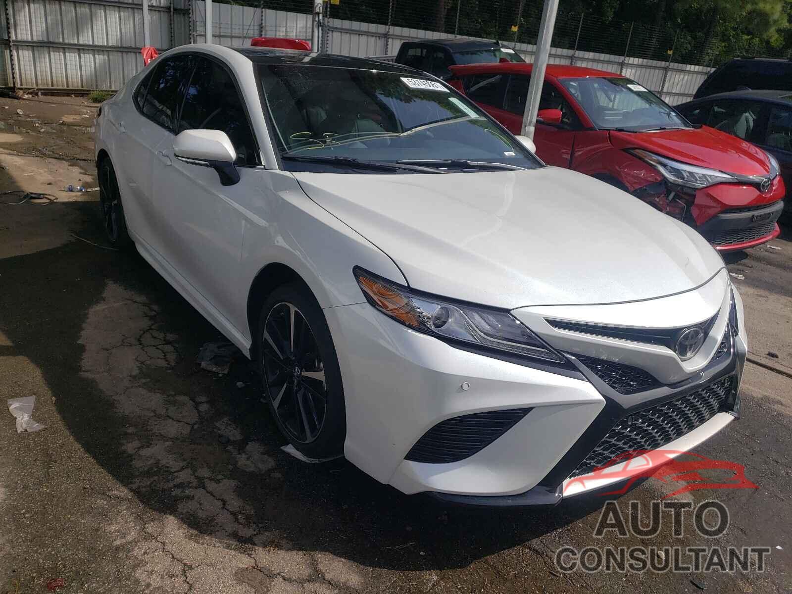 TOYOTA CAMRY 2018 - 4T1B61HK8JU108956