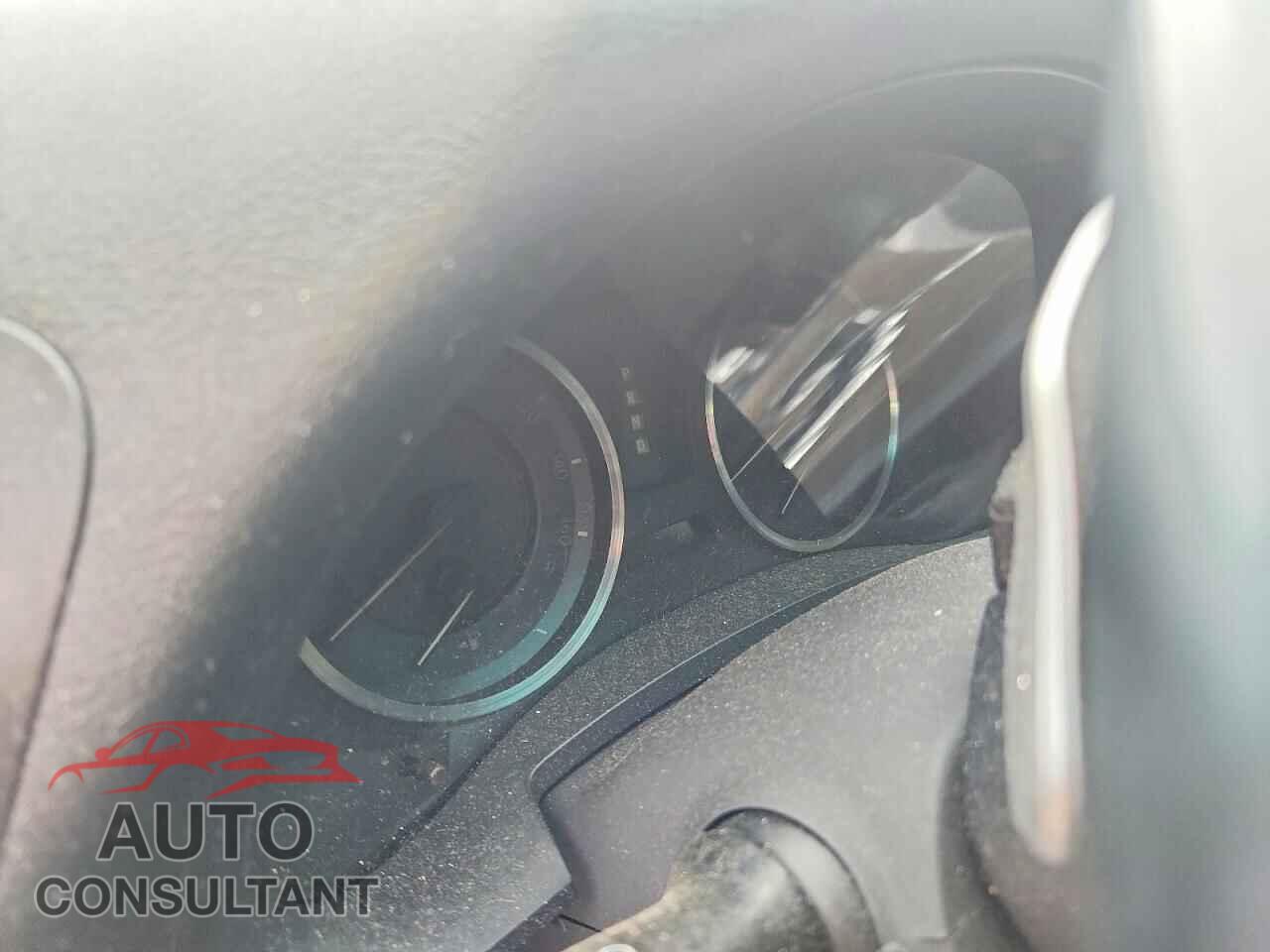 LEXUS IS 2011 - JTHCF5C20B5049385