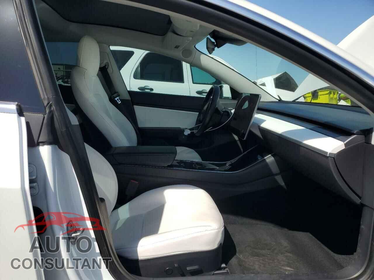 TESLA MODEL 3 2018 - 5YJ3E1EA3JF168661
