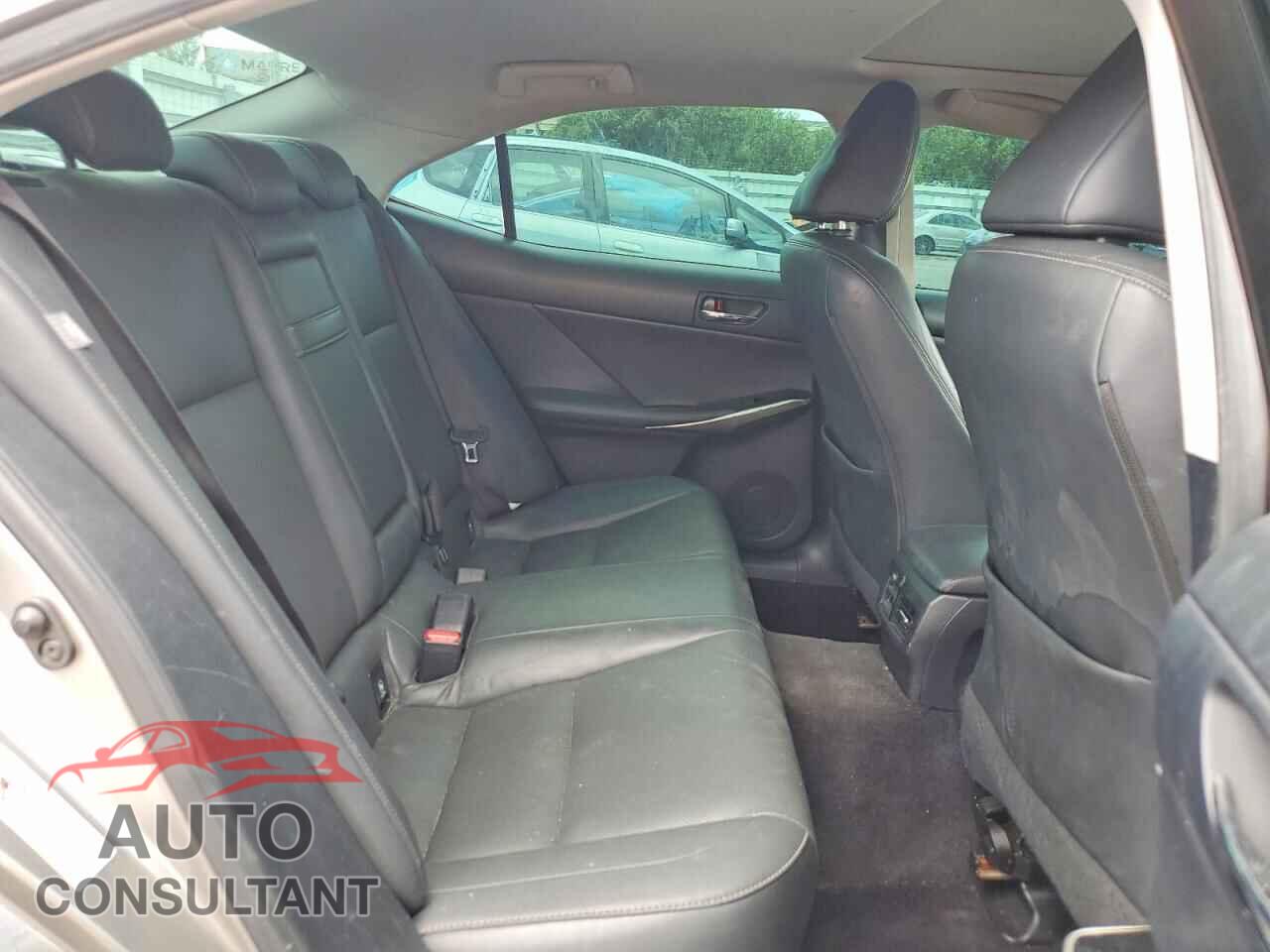 LEXUS IS 2014 - JTHBF1D25E5024201