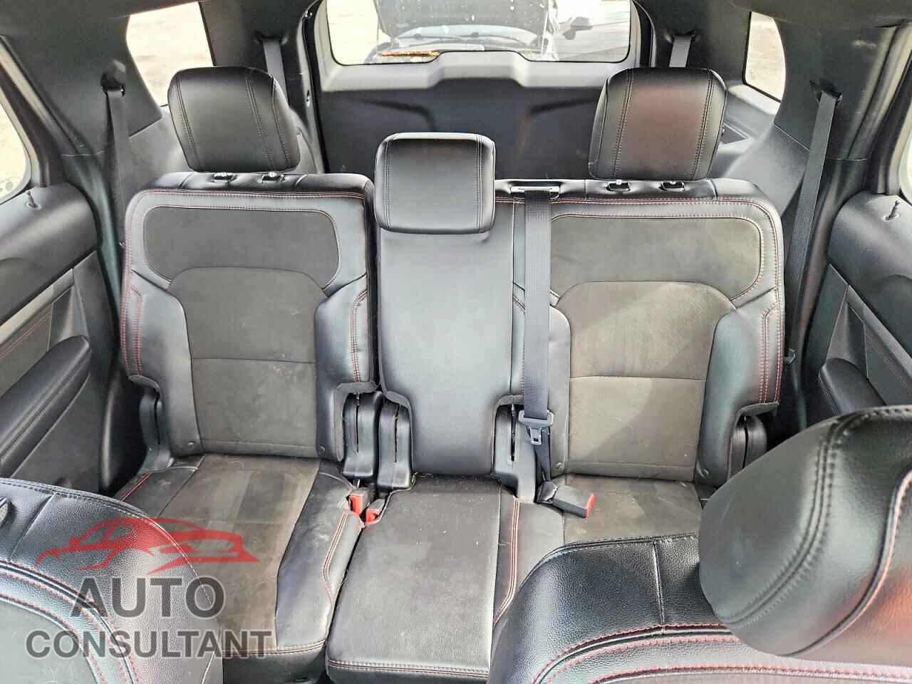FORD EXPLORER 2018 - 1FM5K8D87JGB75977