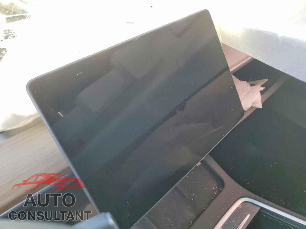 TESLA MODEL Y 2023 - 7SAYGDEE5PF587028