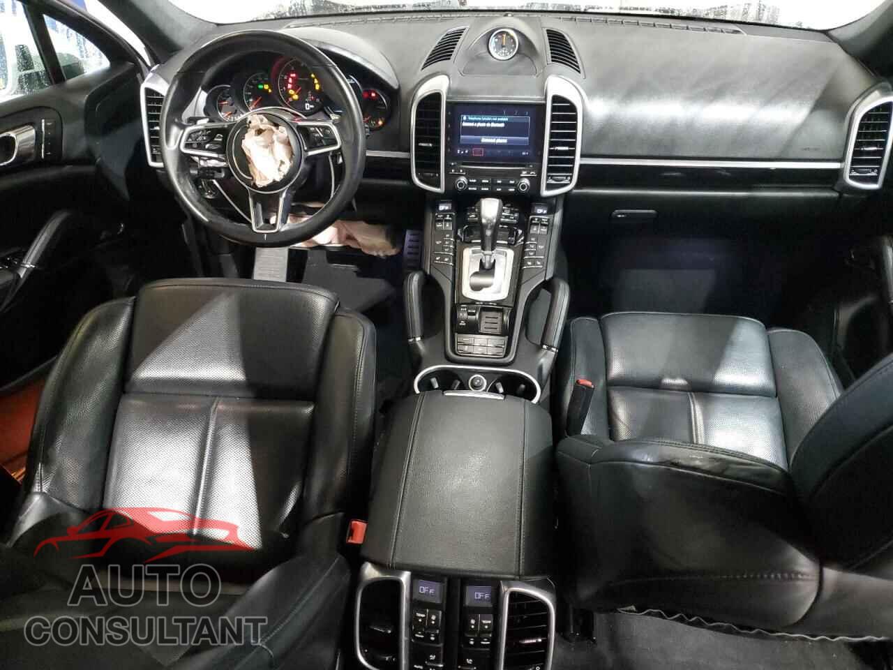PORSCHE CAYENNE 2017 - WP1AA2A26HKA83882