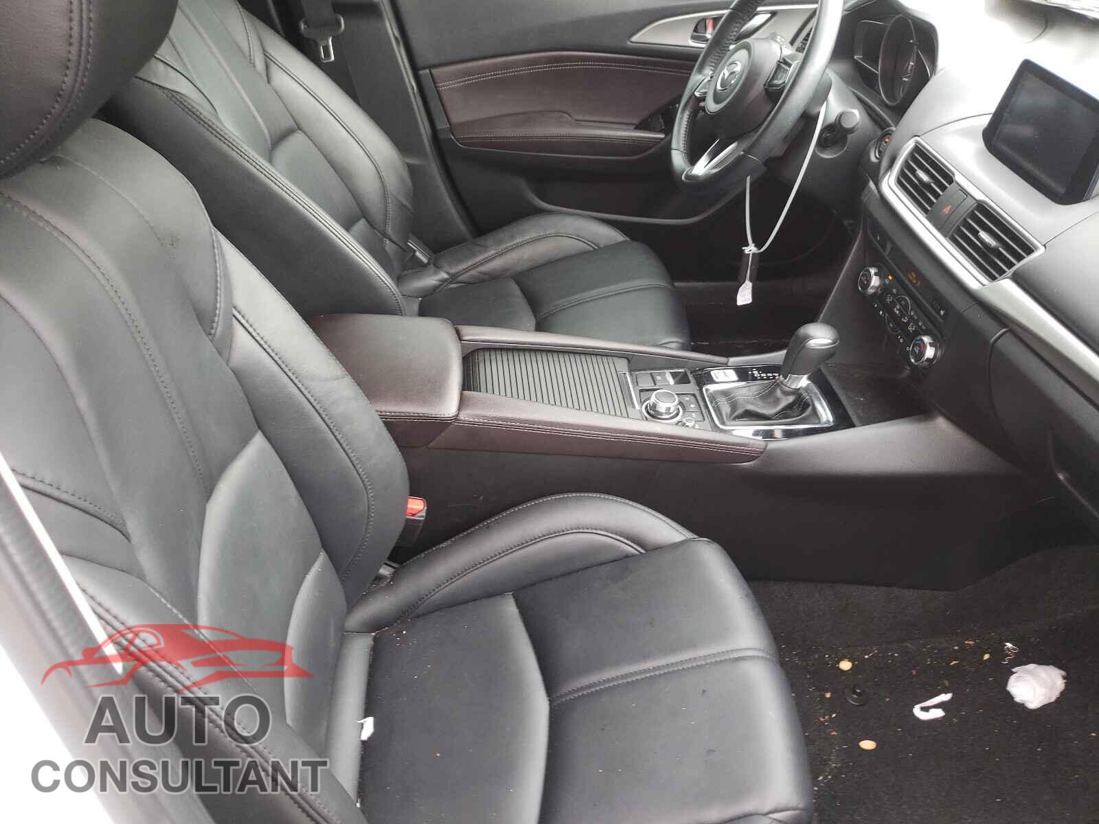 MAZDA 3 2017 - JM1BN1L39H1123484