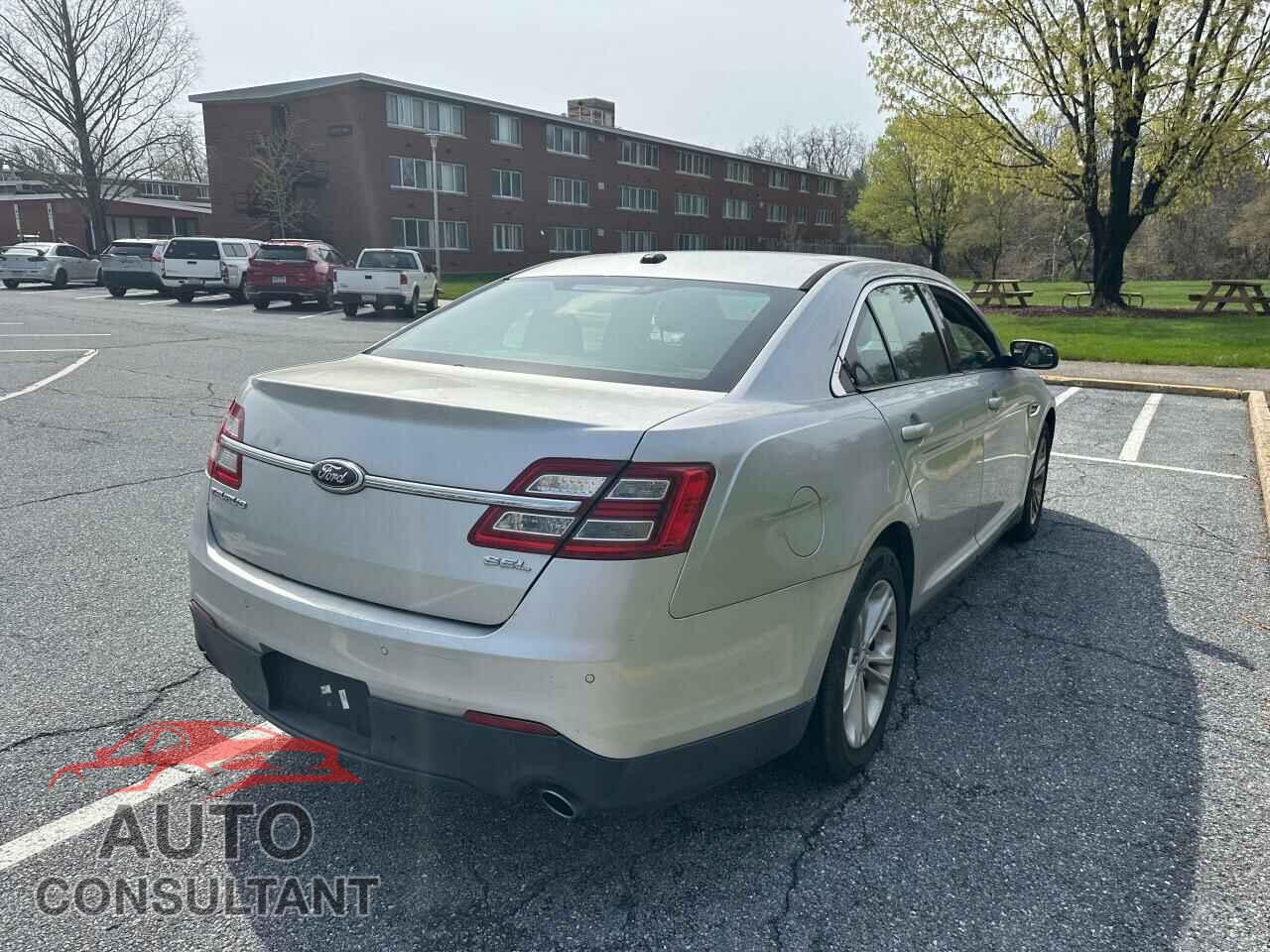 FORD TAURUS 2013 - 1FAHP2E85DG199414
