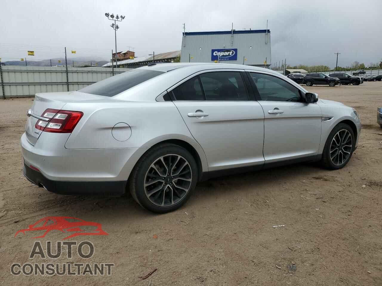 FORD TAURUS 2018 - 1FAHP2E81JG142123