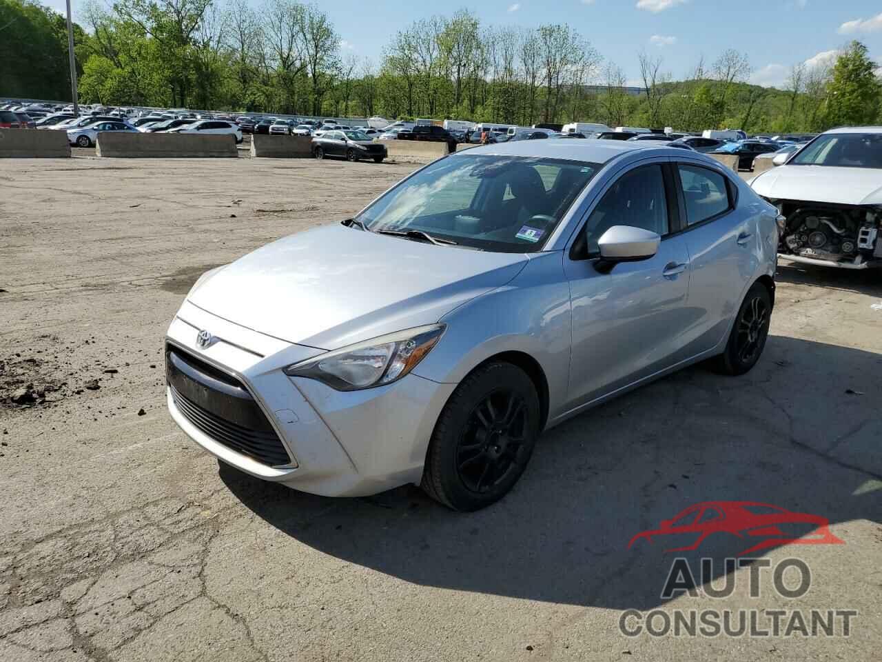 TOYOTA YARIS 2017 - 3MYDLBYV4HY153035